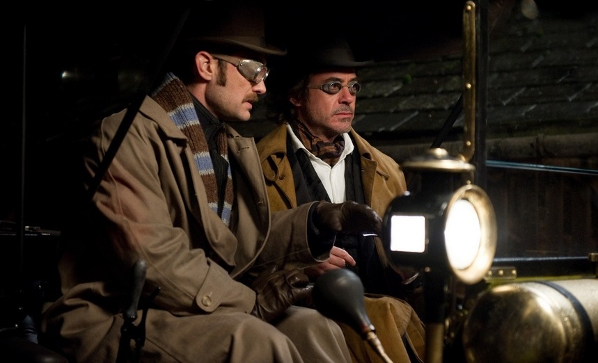 Sherlock Holmes et John Watson portant des goggles steampunk